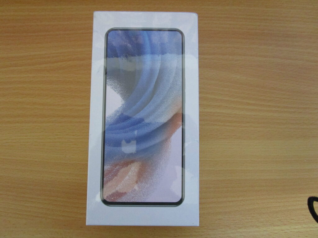 i15 Pro Max: Unboxing (Image 2)